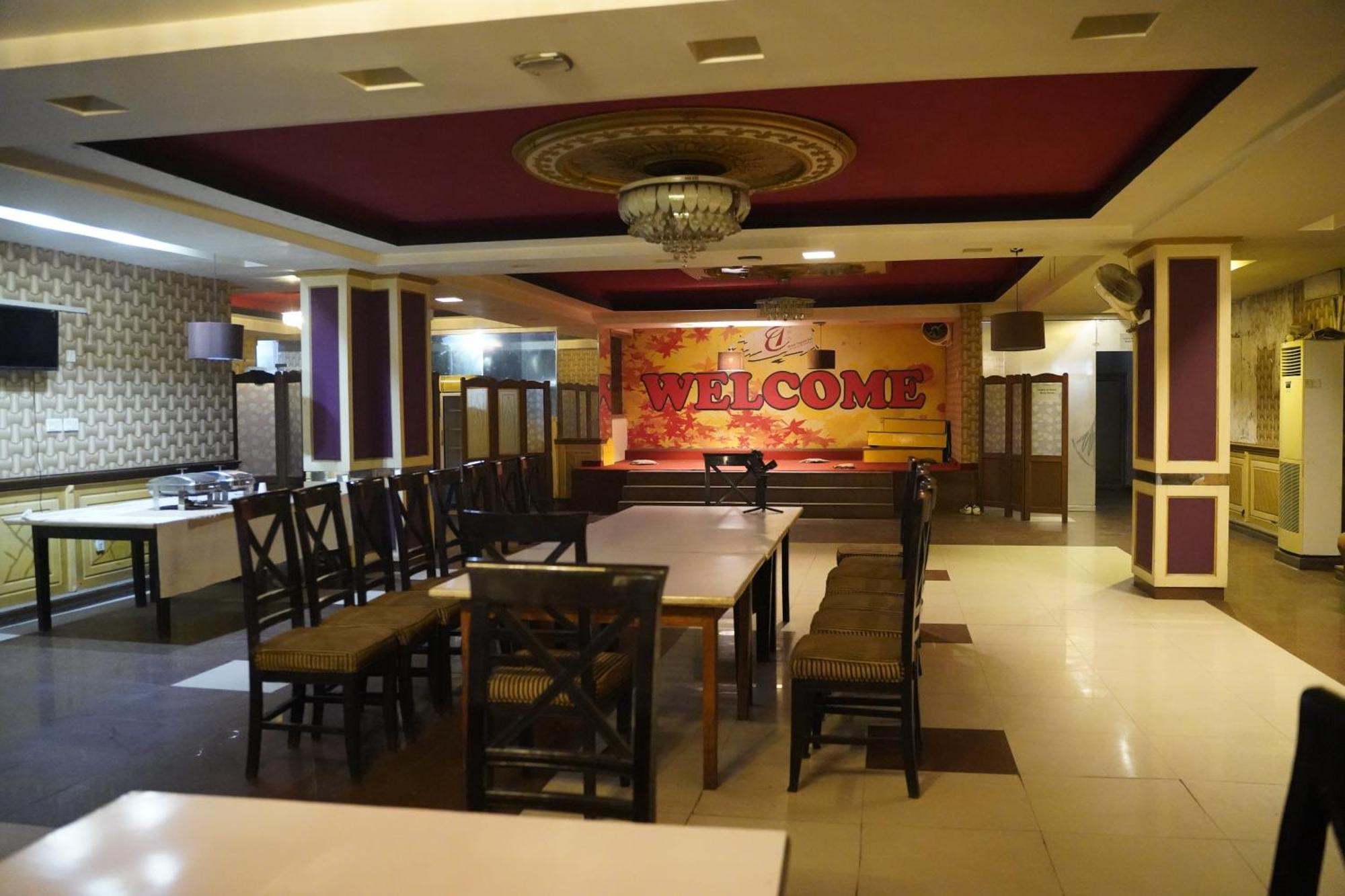 Hotel Tourist Inn Lahore Esterno foto
