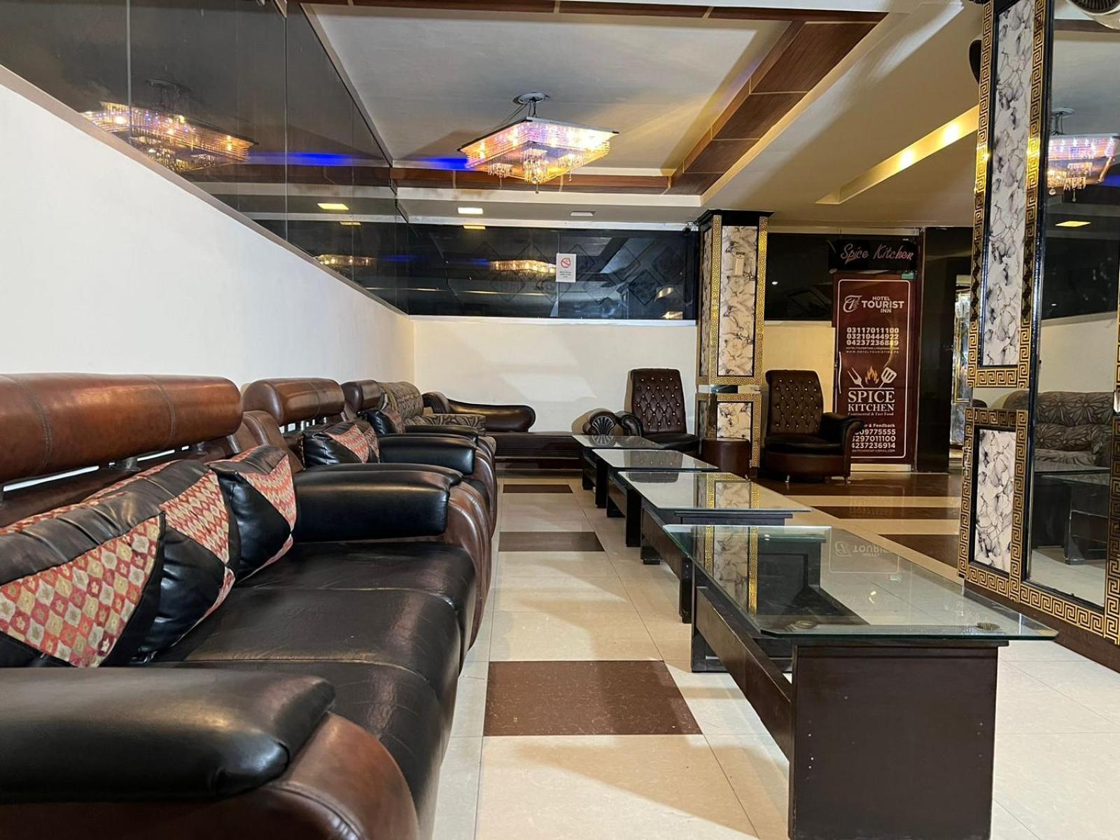 Hotel Tourist Inn Lahore Esterno foto