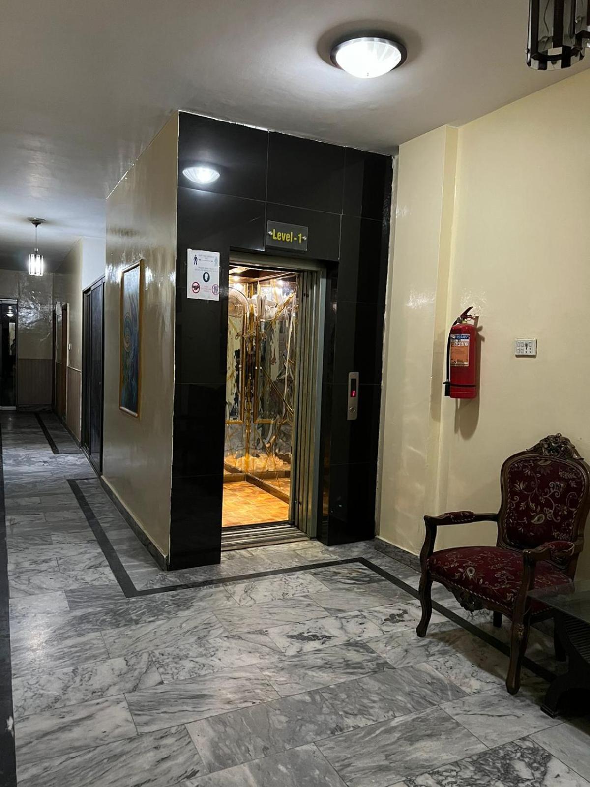 Hotel Tourist Inn Lahore Esterno foto